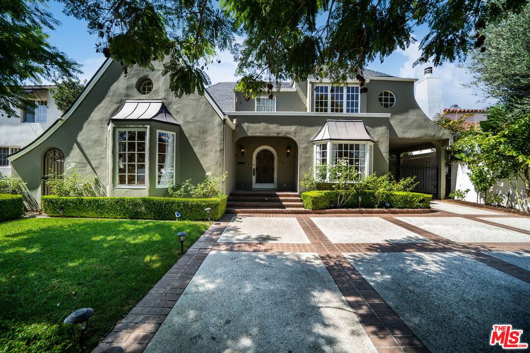 Beverly Hills, CA 90212,215 S Mccarty Dr