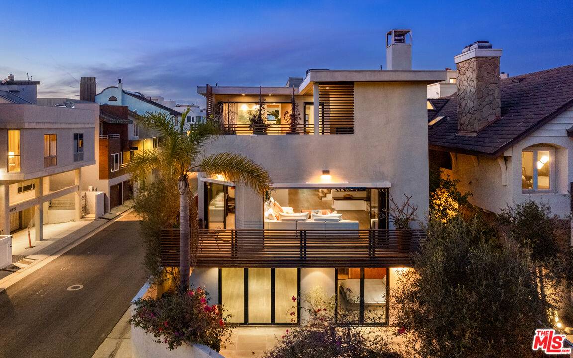 Marina Del Rey, CA 90292,4616 Roma Ct