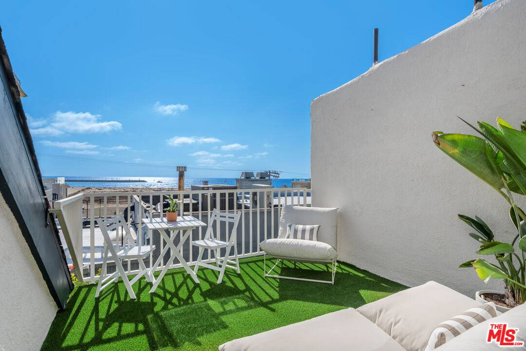 Marina Del Rey, CA 90292,24 Westwind St #C