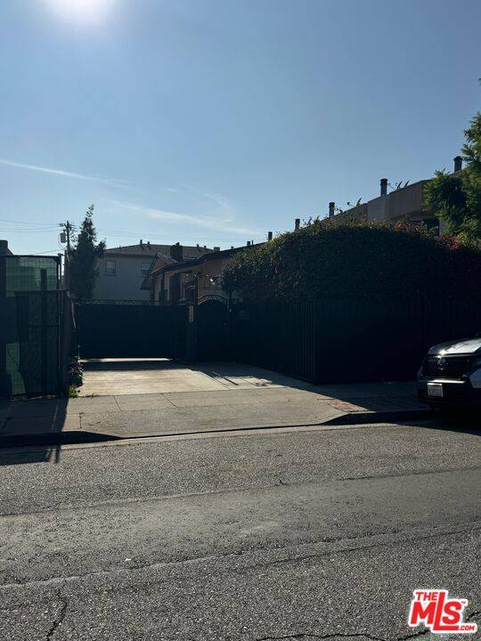 Santa Monica, CA 90404,1336 Berkeley St #2