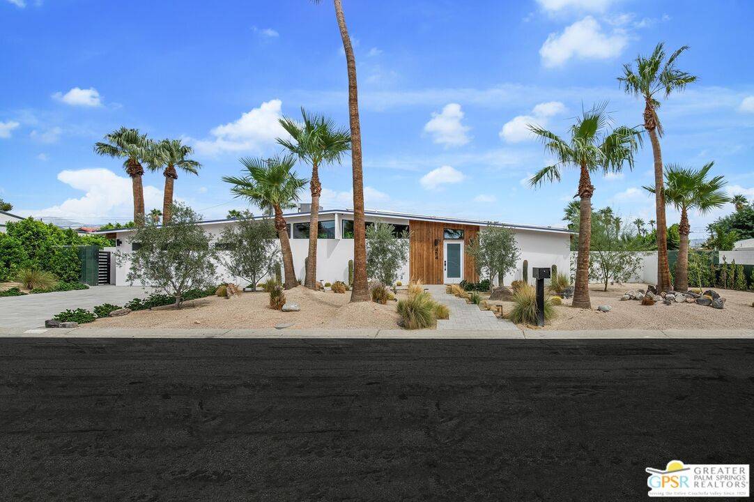 Palm Springs, CA 92262,454 E Lindsey Dr