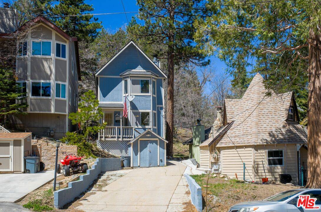 Running Springs, CA 92382,33186 Arrowbear Dr