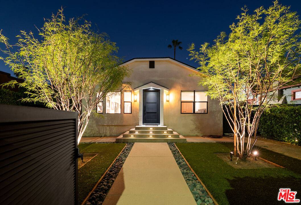 Los Angeles, CA 90043,5319 West Blvd