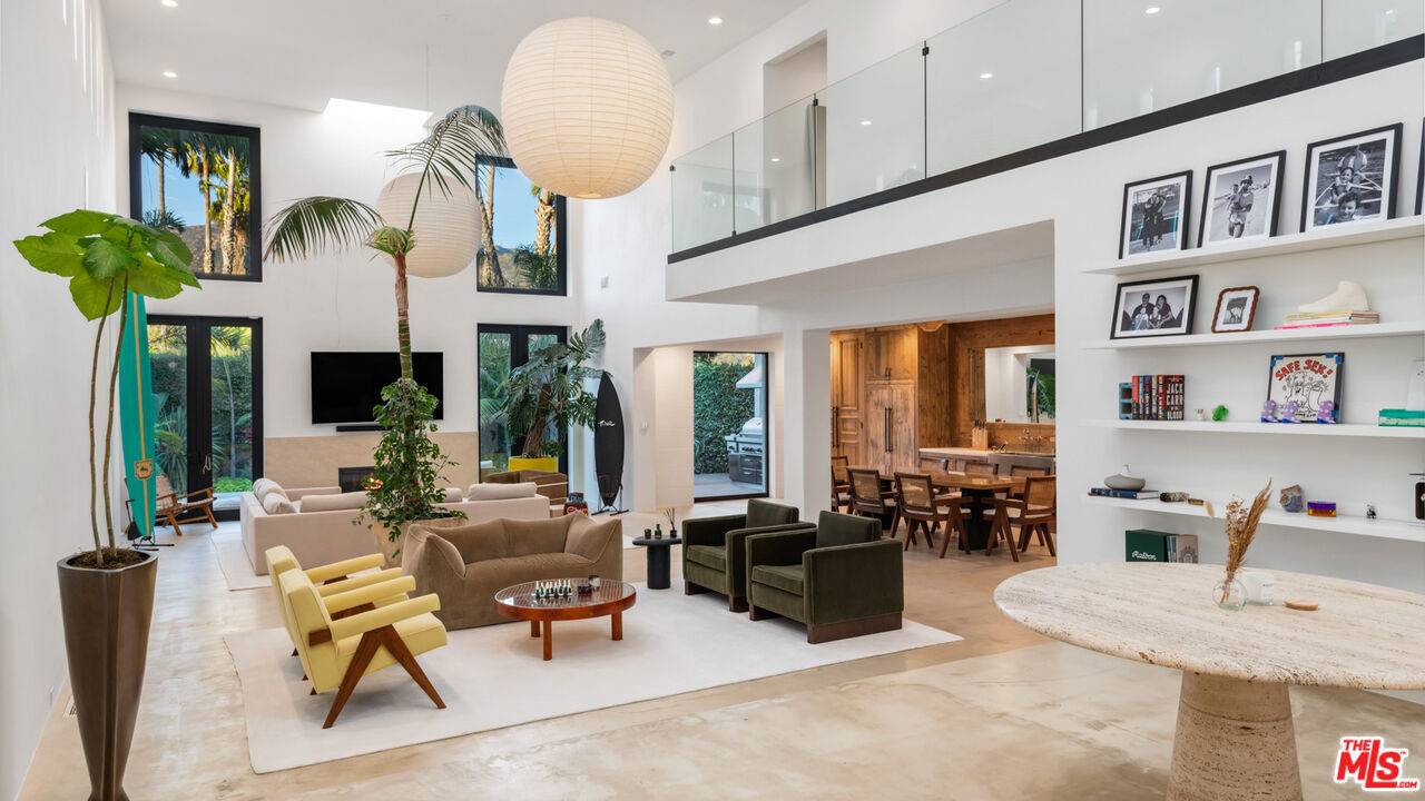 Malibu, CA 90265,23649 Malibu Colony Rd