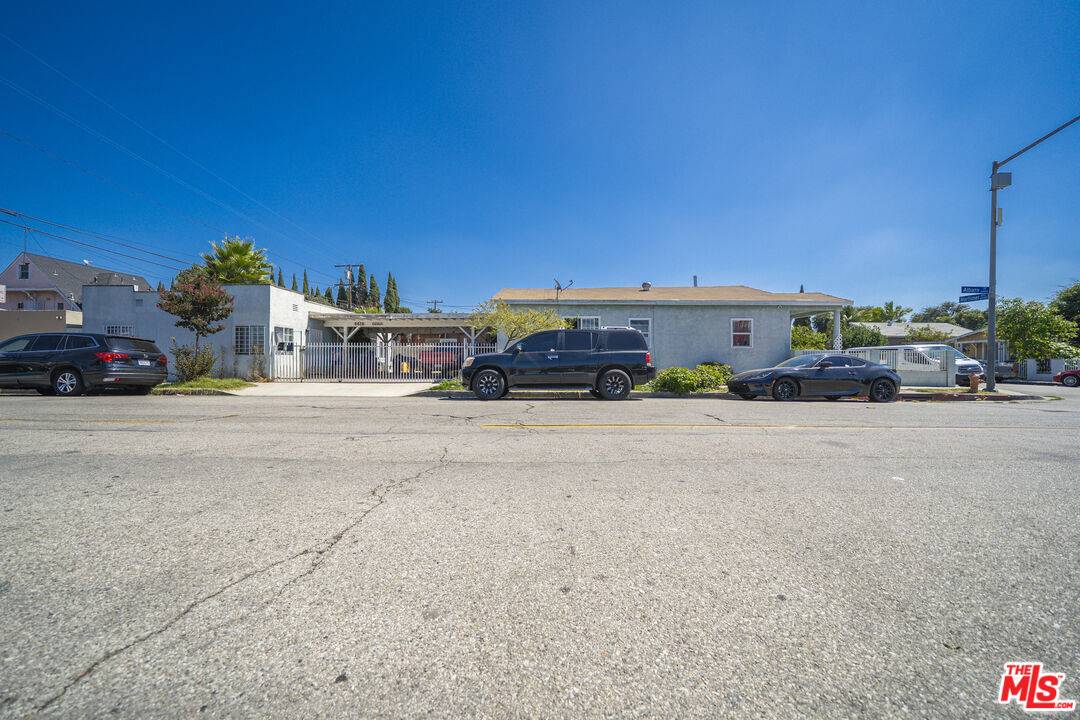 Huntington Park, CA 90255,2201 Mortimer St