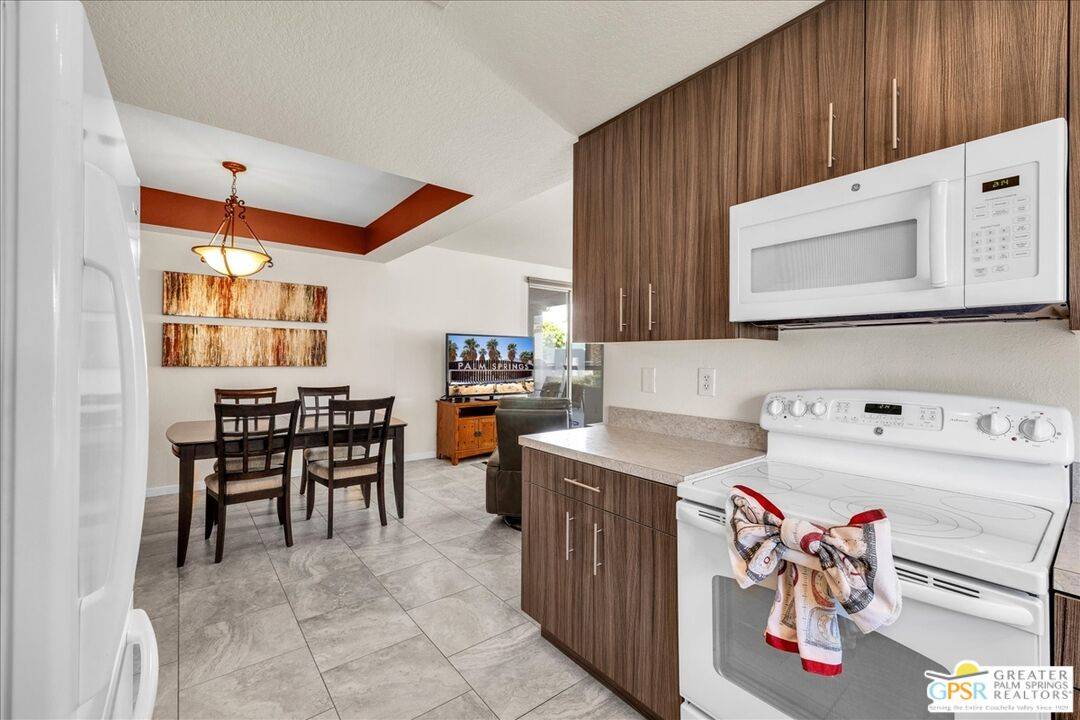 Palm Springs, CA 92262,401 S El Cielo Rd #147