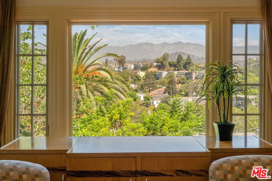 Glendale, CA 91205,1441 Columbia Dr