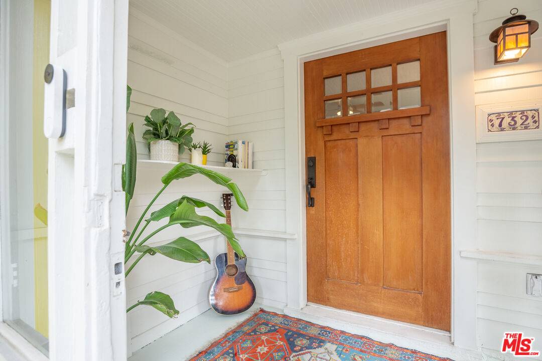 Long Beach, CA 90813,732 N Toledo Walk