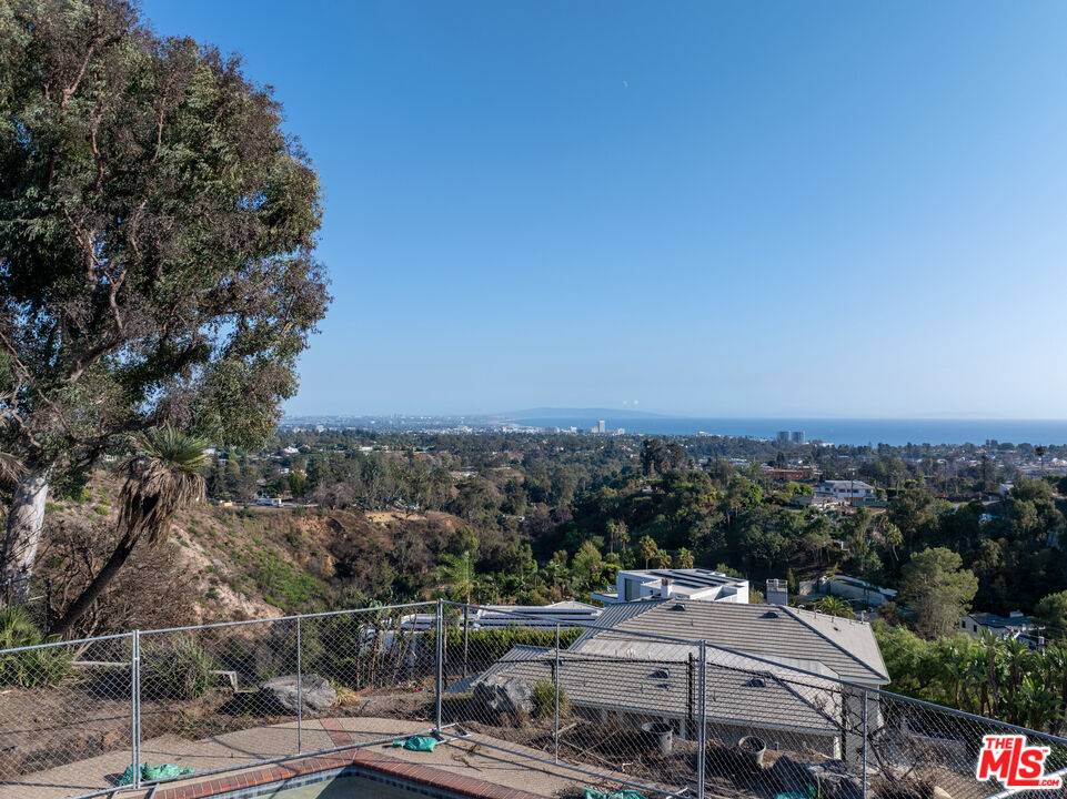 Pacific Palisades, CA 90272,14706 Oracle Pl