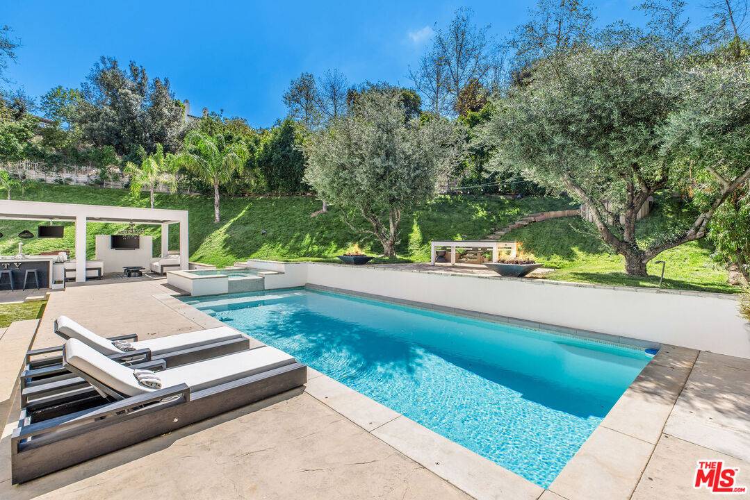 Calabasas, CA 91302,3801 Prado Del Trigo