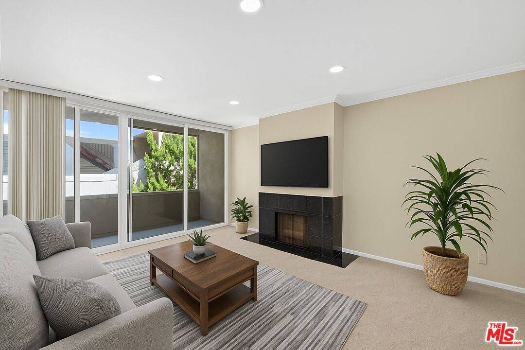 Culver City, CA 90230,6505 Green Valley Cir #207