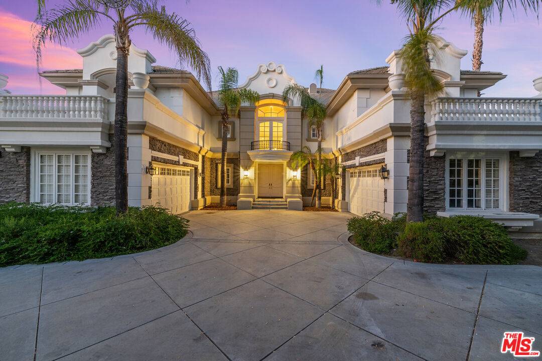 Tarzana, CA 91356,19016 Devonport Ln