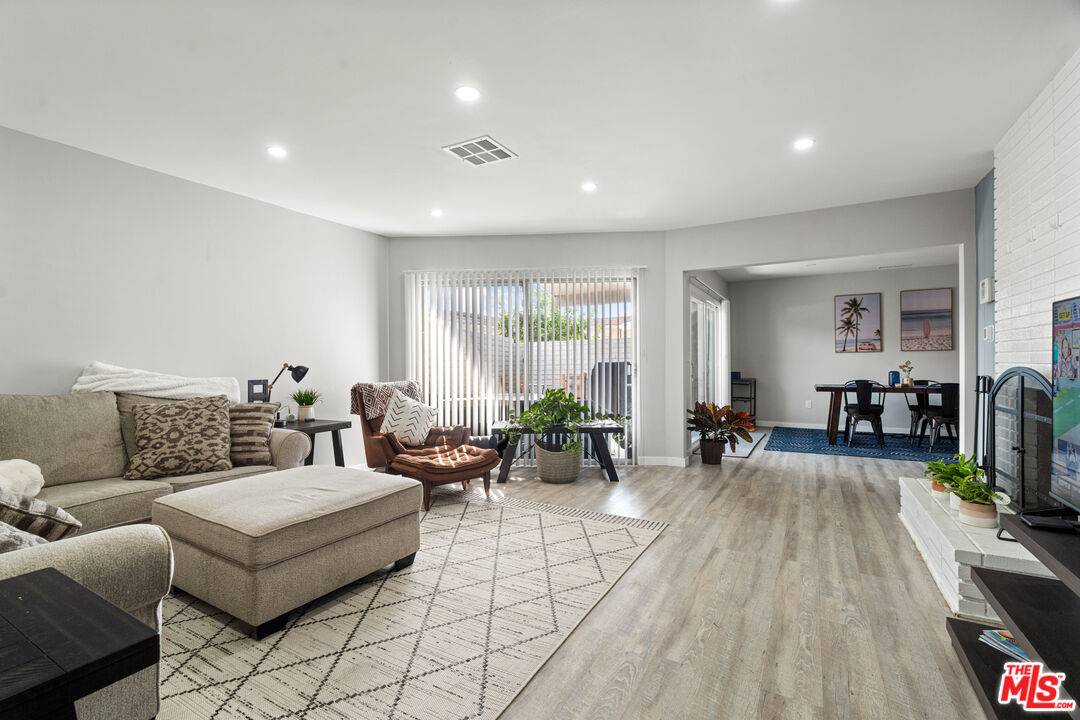 Los Angeles, CA 90056,5040 W Slauson Ave