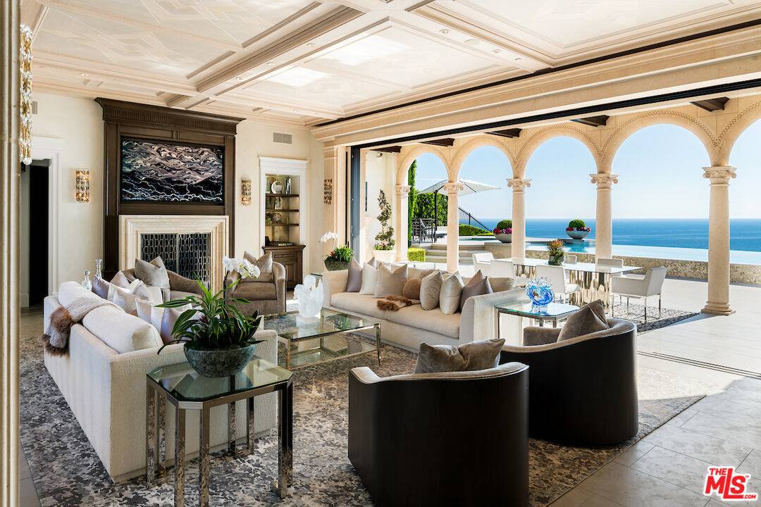 Newport Coast, CA 92657,6 Mystique