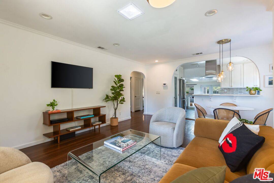 Long Beach, CA 90808,5531 E Hanbury St