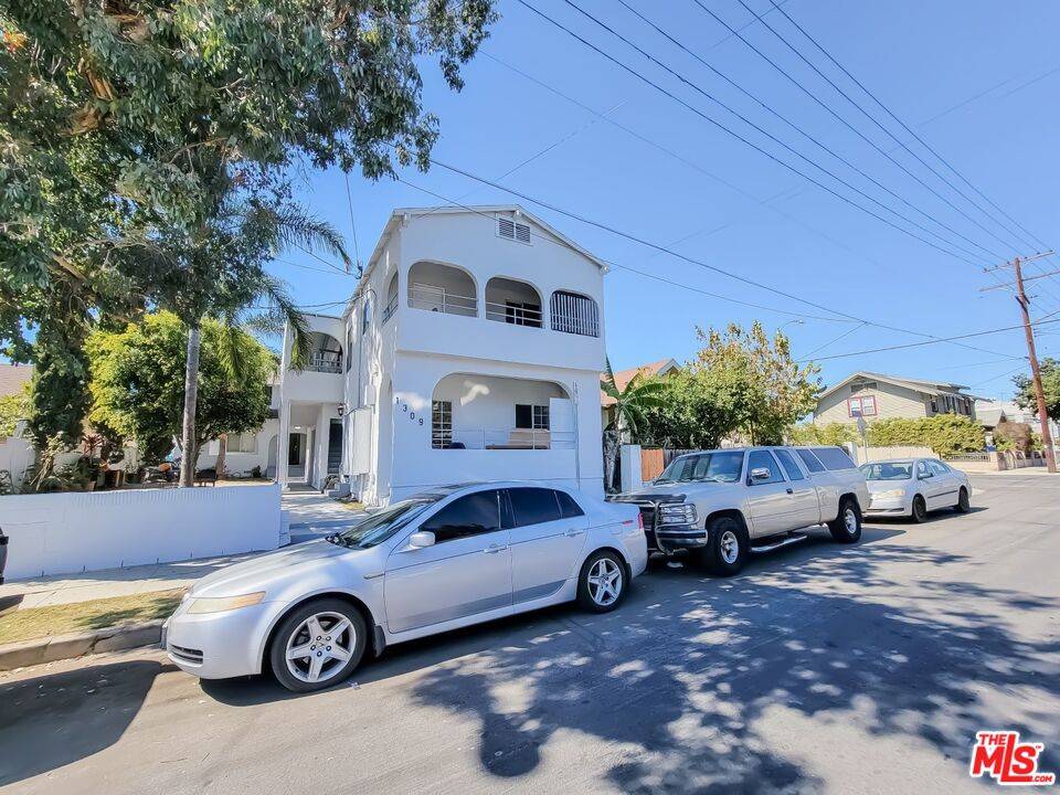 San Pedro, CA 90731,1309 S Mesa St