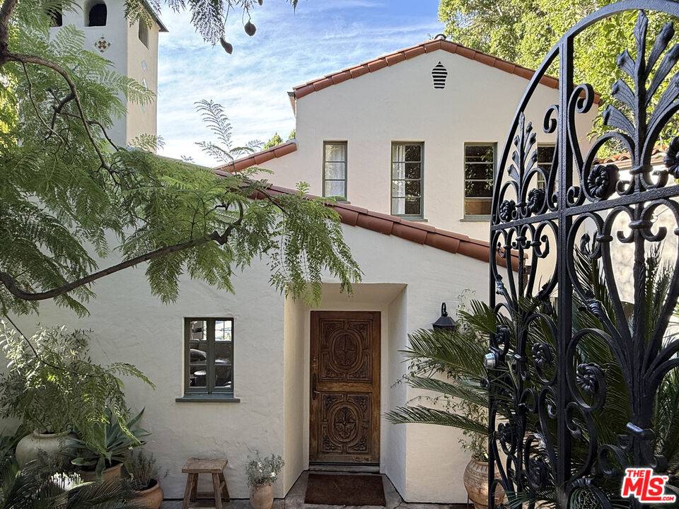 Los Angeles, CA 90068,3472 Oak Glen Dr