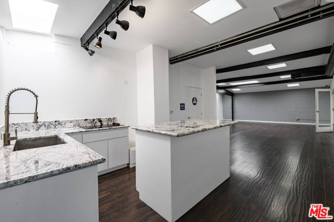 Culver City, CA 90066,13347 Washington Blvd #2