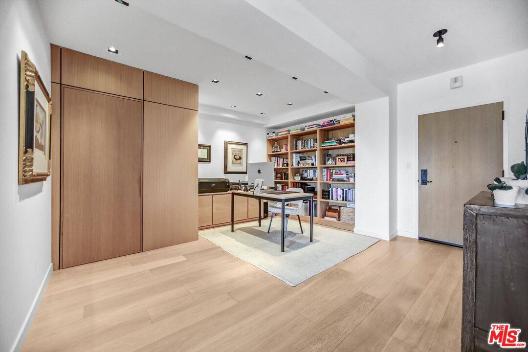 West Hollywood, CA 90069,999 N Doheny Dr #512