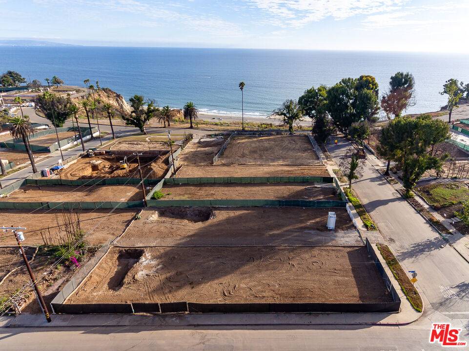 Pacific Palisades, CA 90272,336 Via De La Paz