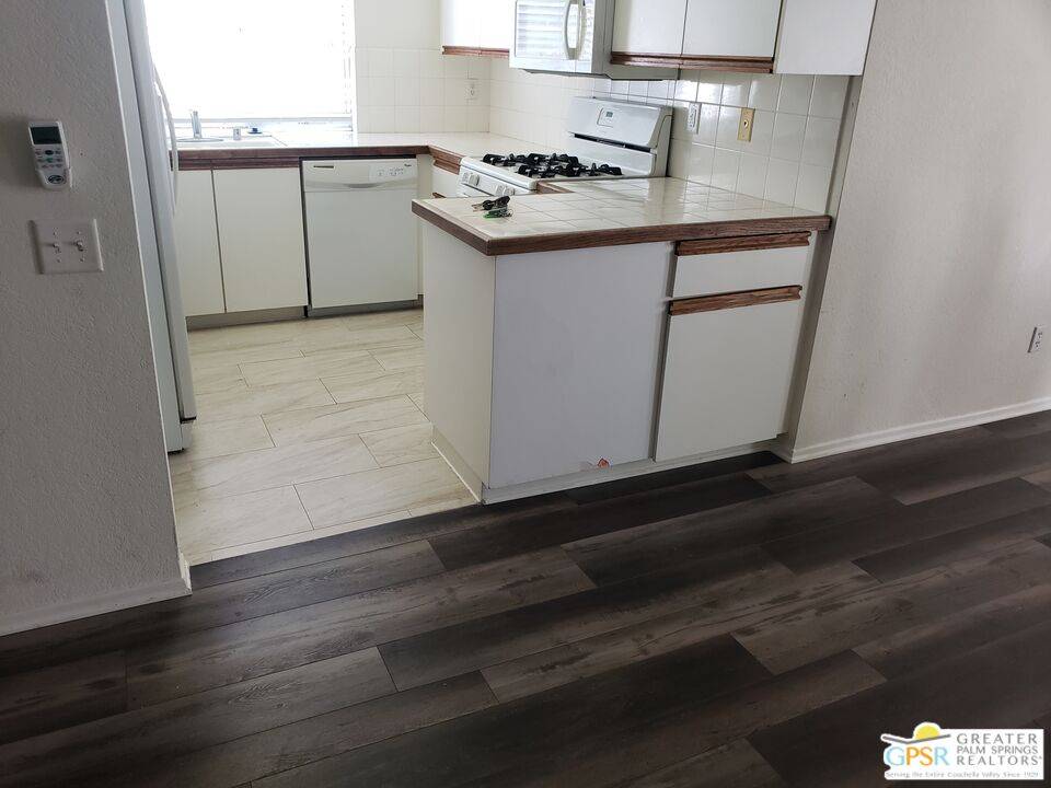 Palm Springs, CA 92262,401 S El Cielo Rd #93