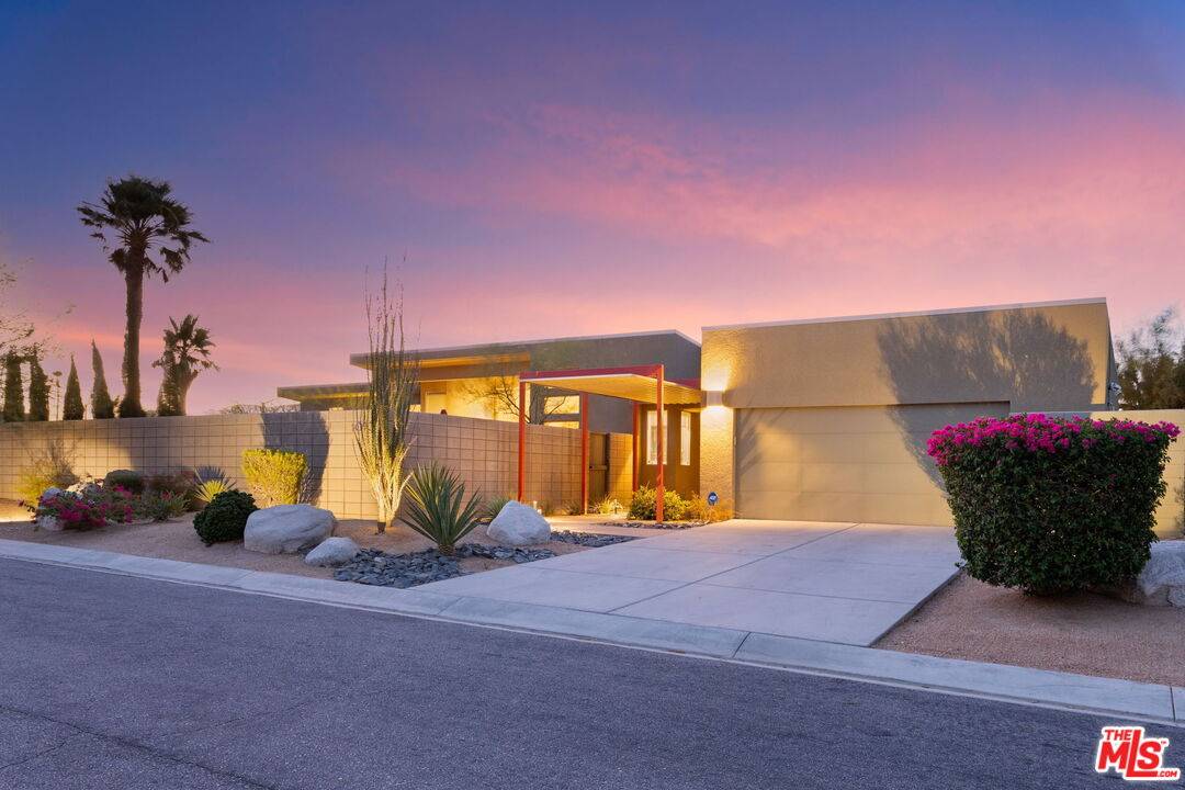 Palm Springs, CA 92262,1090 Azure Ct