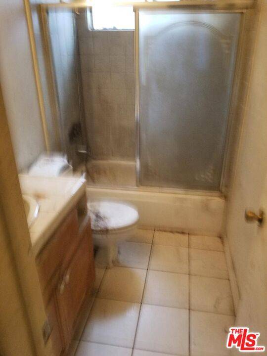 North Hollywood, CA 91606,12422 Sylvan St