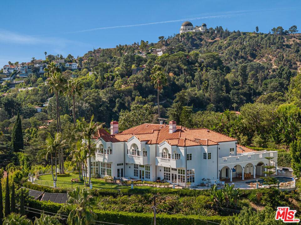 Los Angeles, CA 90027,4509 Dundee Dr