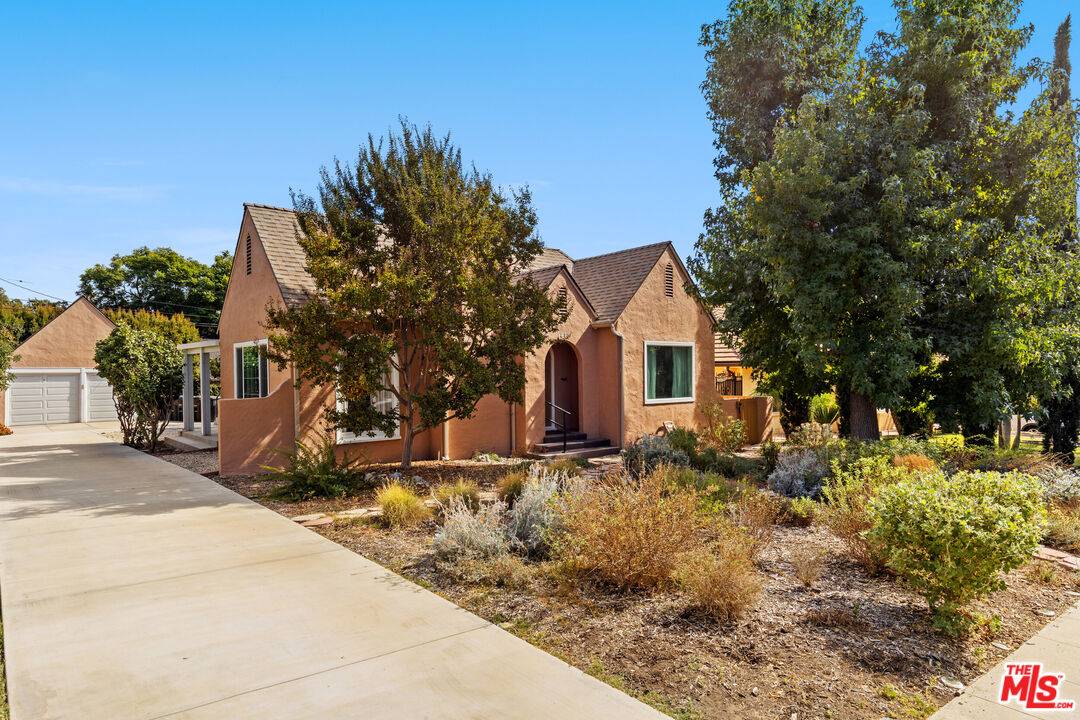 Glendale, CA 91202,1418 Cleveland Rd