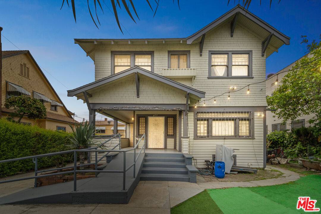 Los Angeles, CA 90018,1946 S La Salle Ave