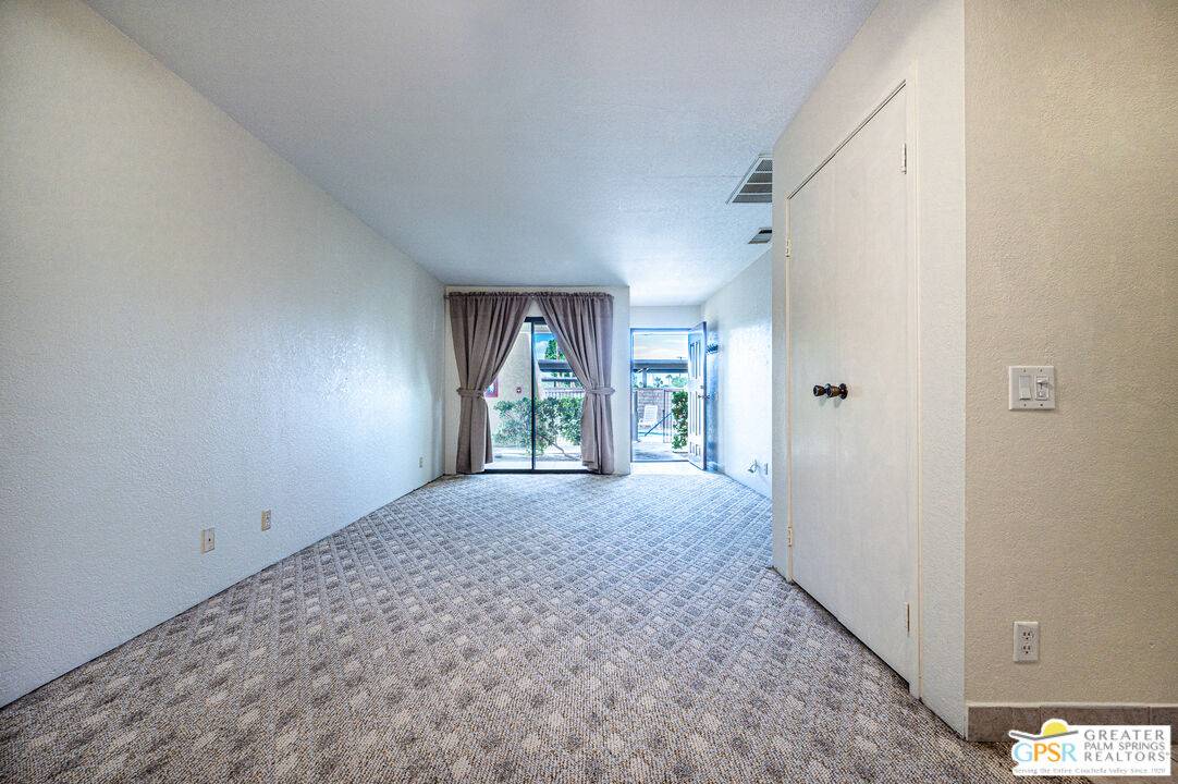 Palm Springs, CA 92262,2820 N Arcadia Ct #B102