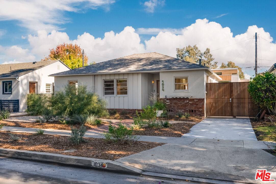 Venice, CA 90291,1034 Vernon Ave