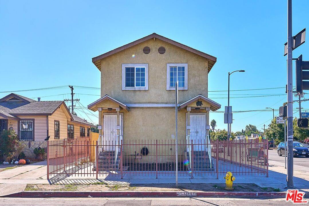 Los Angeles, CA 90061,10800 S San Pedro St