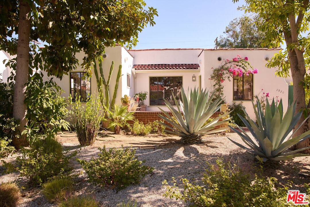 Los Angeles, CA 90027,1970 N New Hampshire Ave