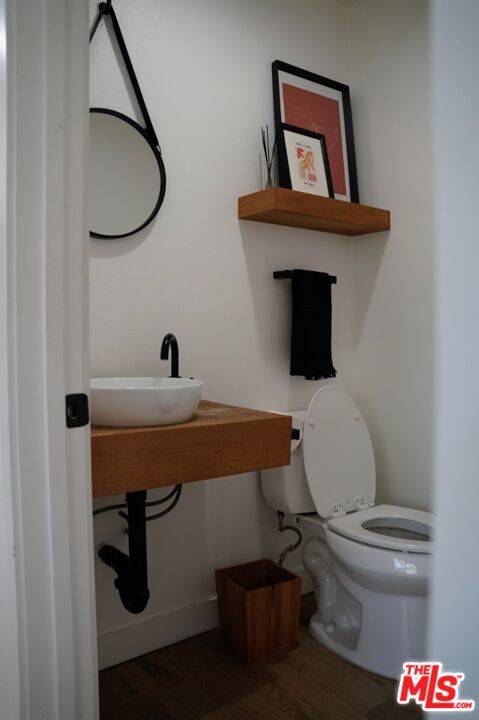 Los Angeles, CA 90068,3424 Oak Glen Dr