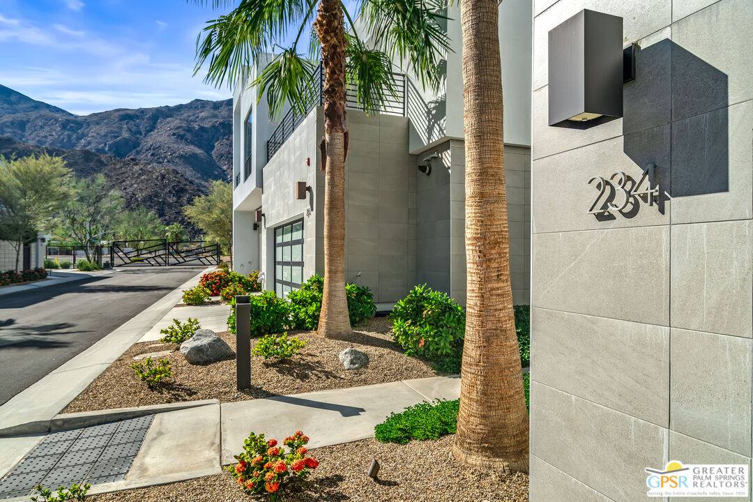 Palm Springs, CA 92264,234 Mayfair Way