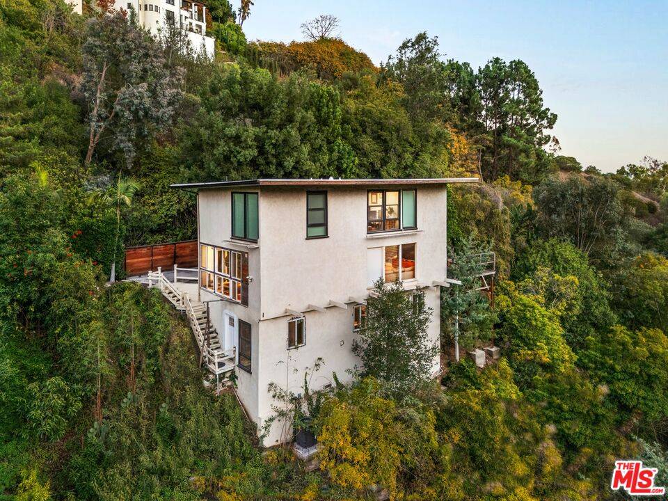 Beverly Hills, CA 90210,1311 Braeridge Dr