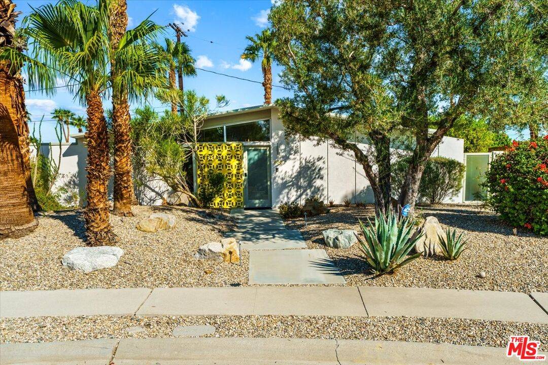 Palm Springs, CA 92262,888 E Janet Cir