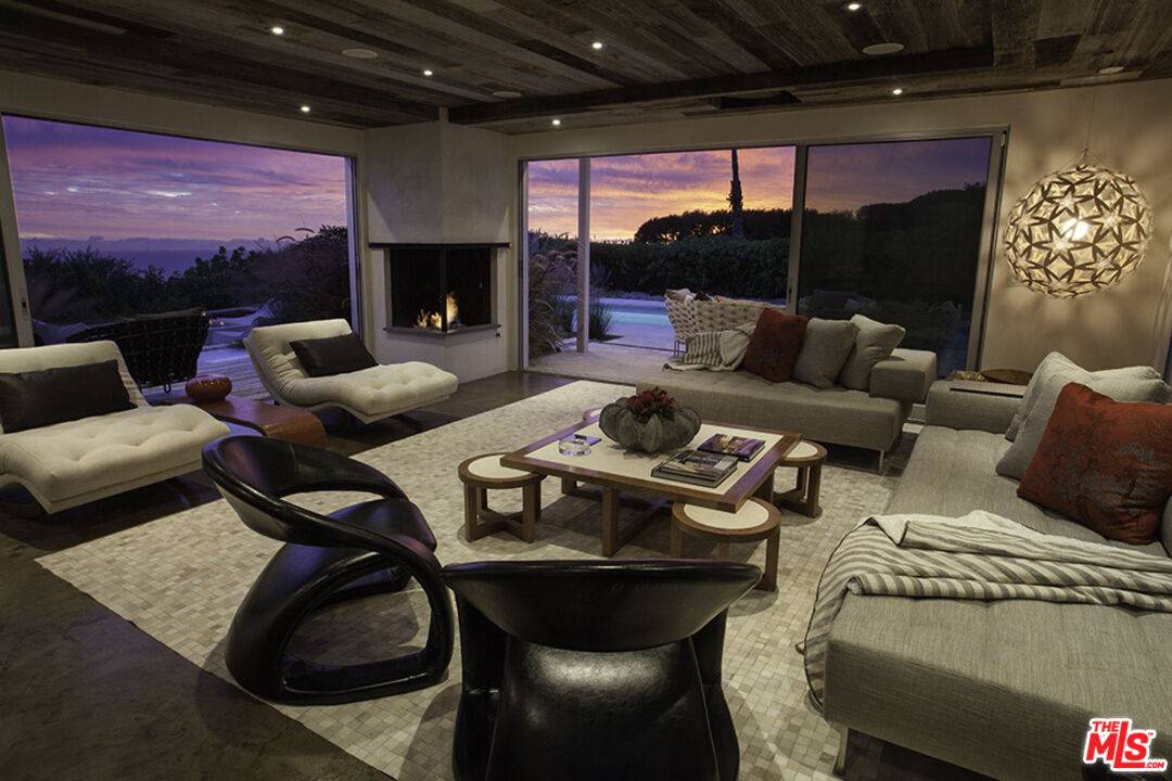 Pacific Palisades, CA 90272,1409 Lachman Ln
