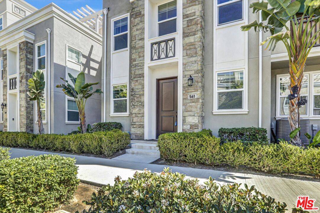 Oxnard, CA 93036,561 Winchester Dr