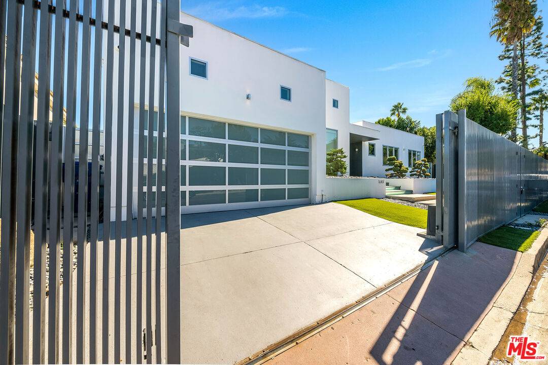 Encino, CA 91436,16457 Westfall Pl