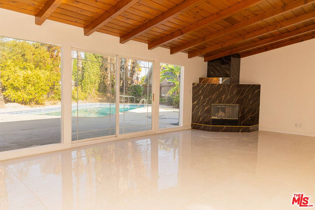 Woodland Hills, CA 91367,5604 Valley Circle Blvd