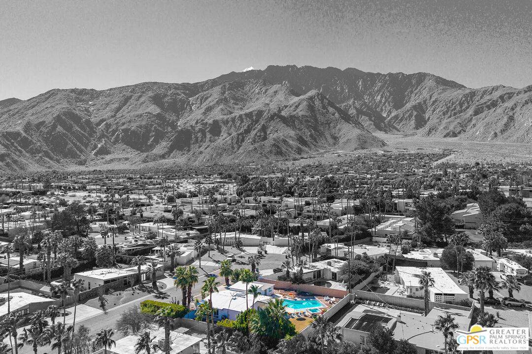 Palm Springs, CA 92262,402 E Desert Willow Cir