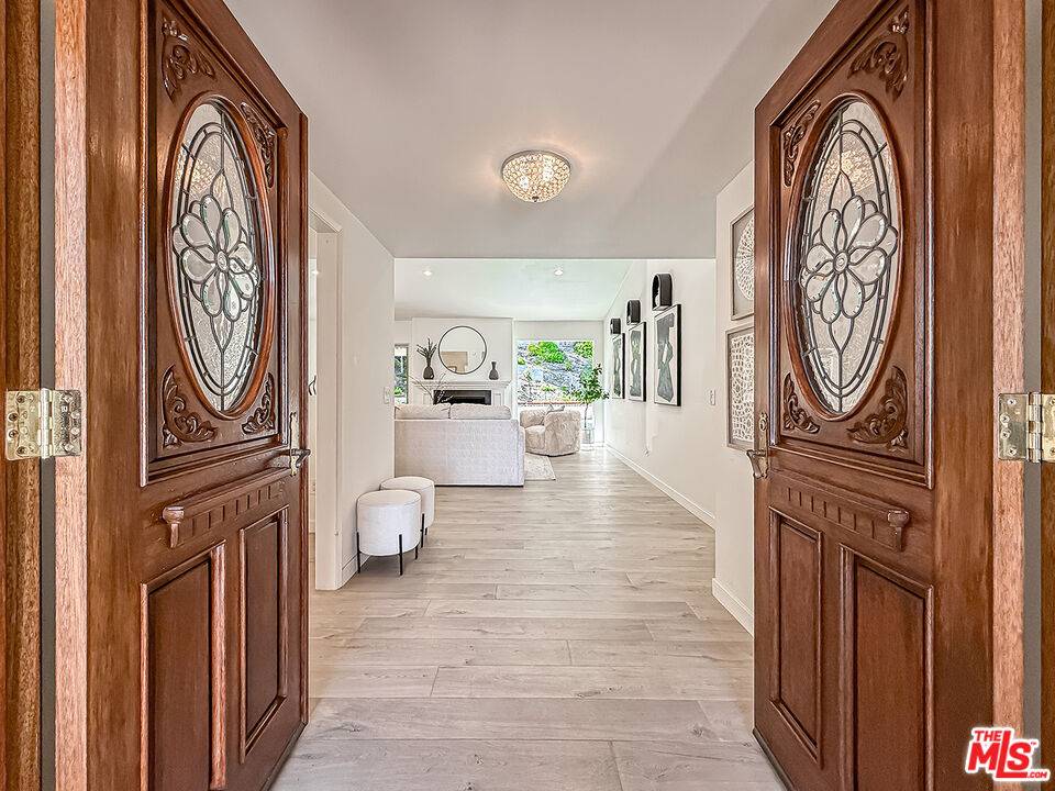 Woodland Hills, CA 91367,6129 Rod Ave