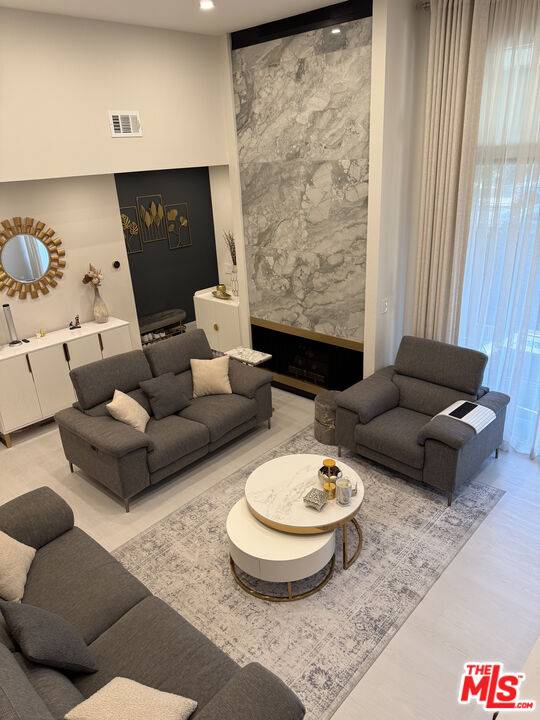 Marina Del Rey, CA 90292,13218 Fiji Way #J