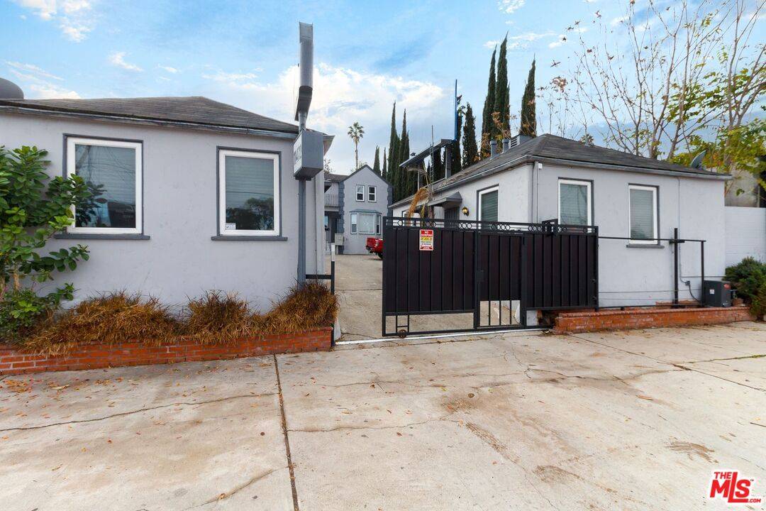 Studio City, CA 91604,11472 VENTURA #2