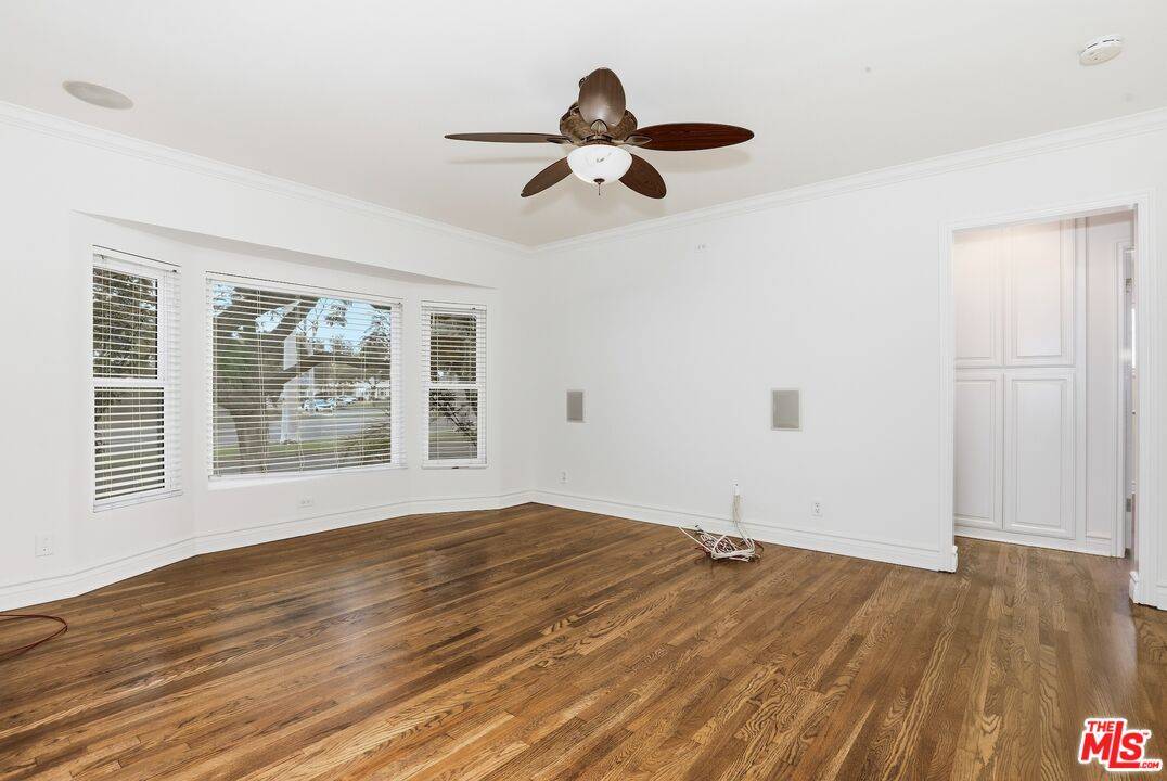 Lakewood, CA 90713,6247 Del Amo Blvd