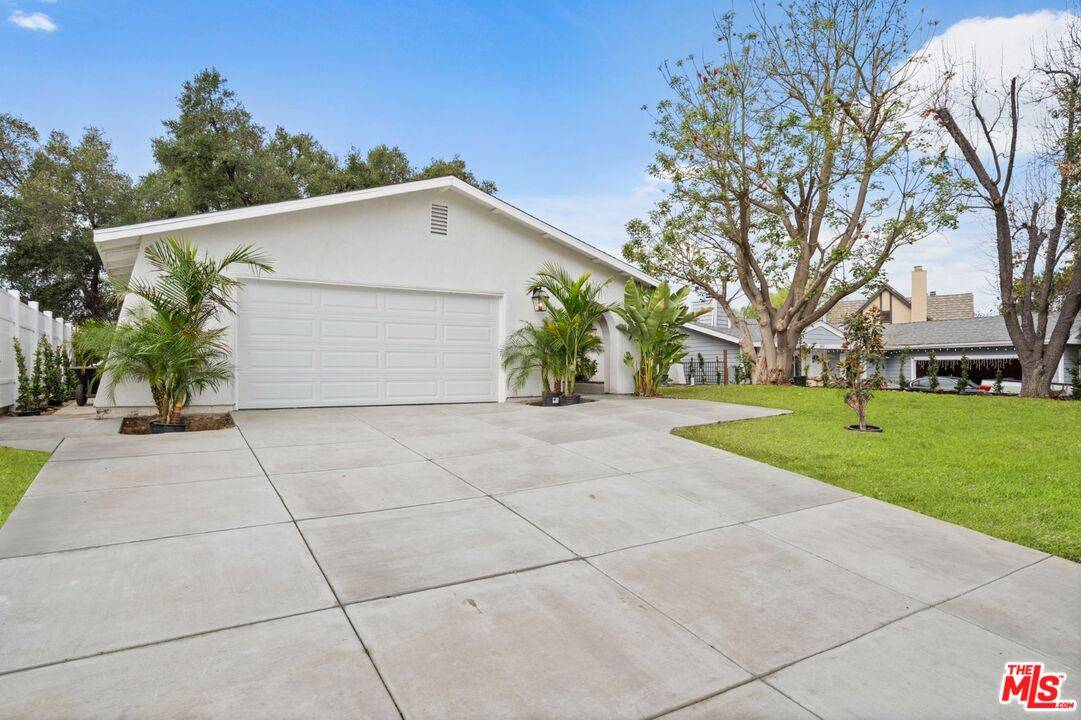 Calabasas, CA 91302,3549 Elm Dr