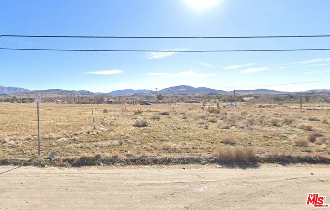 Palmdale, CA 93552,5675 Pearblossom Hwy