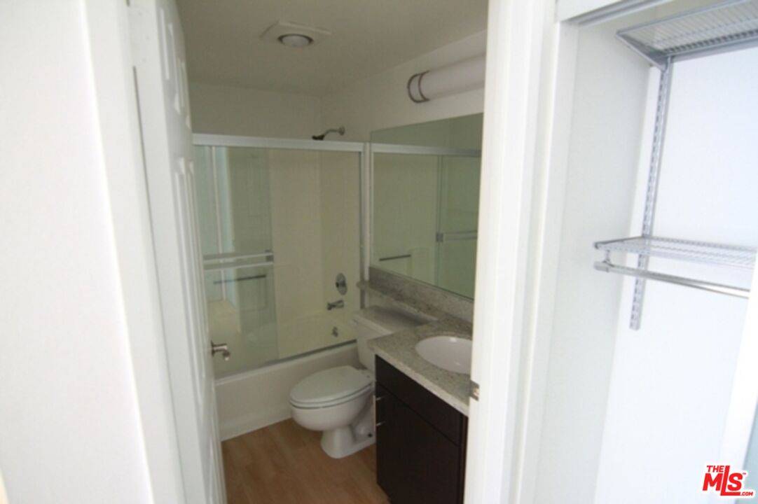 West Hollywood, CA 90069,939 Palm Ave #304